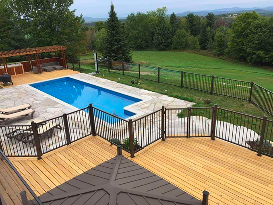 Clôture de piscine par ebenober sur L'Air du Bois